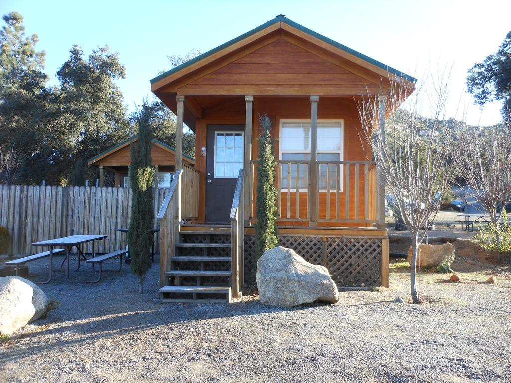 Oakzanita Springs Camping Resort Cabin 1 Descanso Kültér fotó