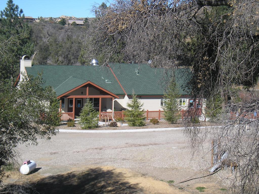 Oakzanita Springs Camping Resort Cabin 1 Descanso Kültér fotó